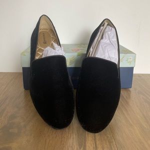 #birdies #loafer #velvet #velvetloafer #slipon